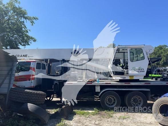 Sterling L9500 Construction - Others