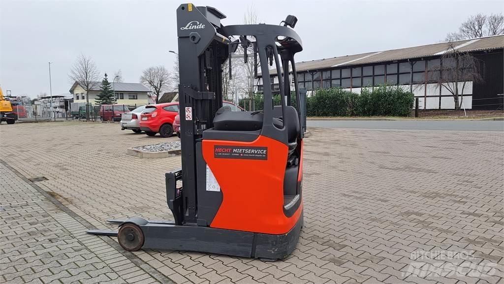 Linde R14 Reach trucks