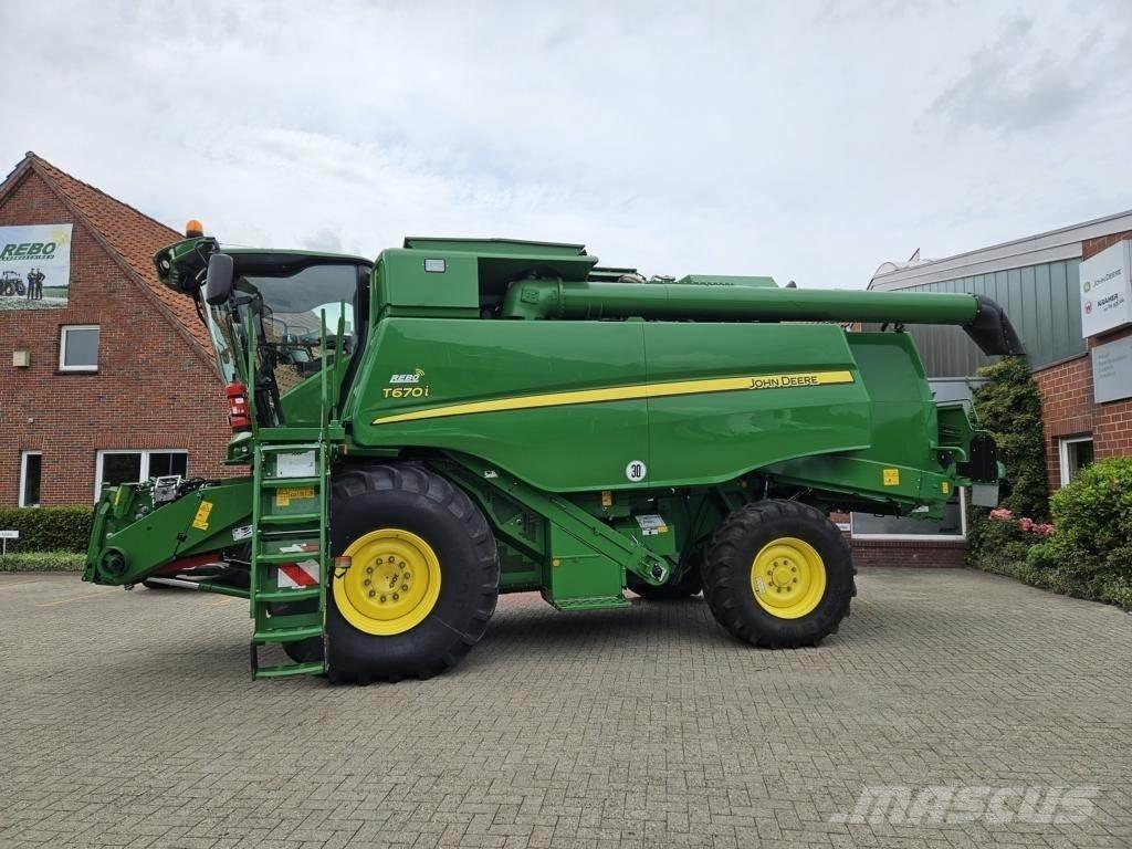 John Deere T660 Combine harvesters