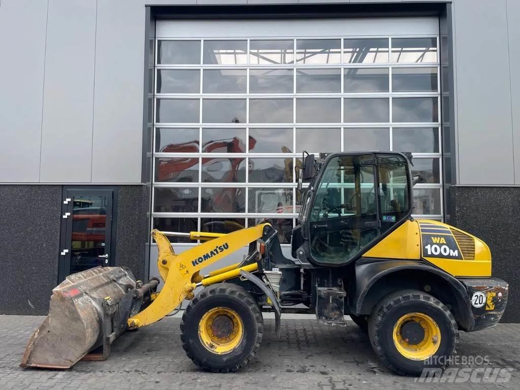 Komatsu WA100 Wheel loaders