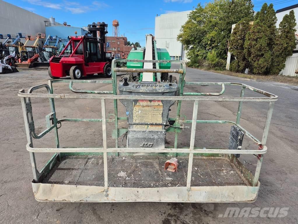 JLG 800 S Telescopic boom lifts