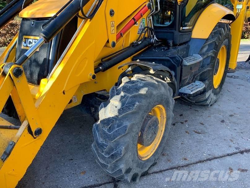 JCB 3 CX Backhoe loaders