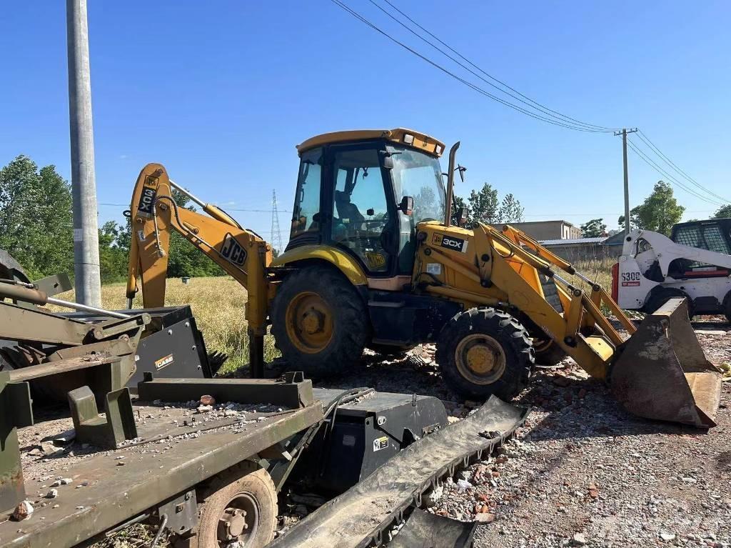 JCB 3 CX Backhoe loaders
