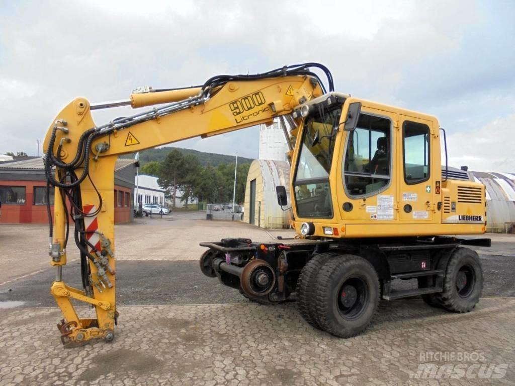 Liebherr A 900 C ZW Wheeled excavators