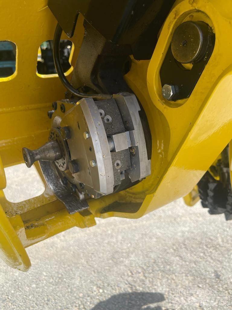 John Deere H 415 Harvester heads
