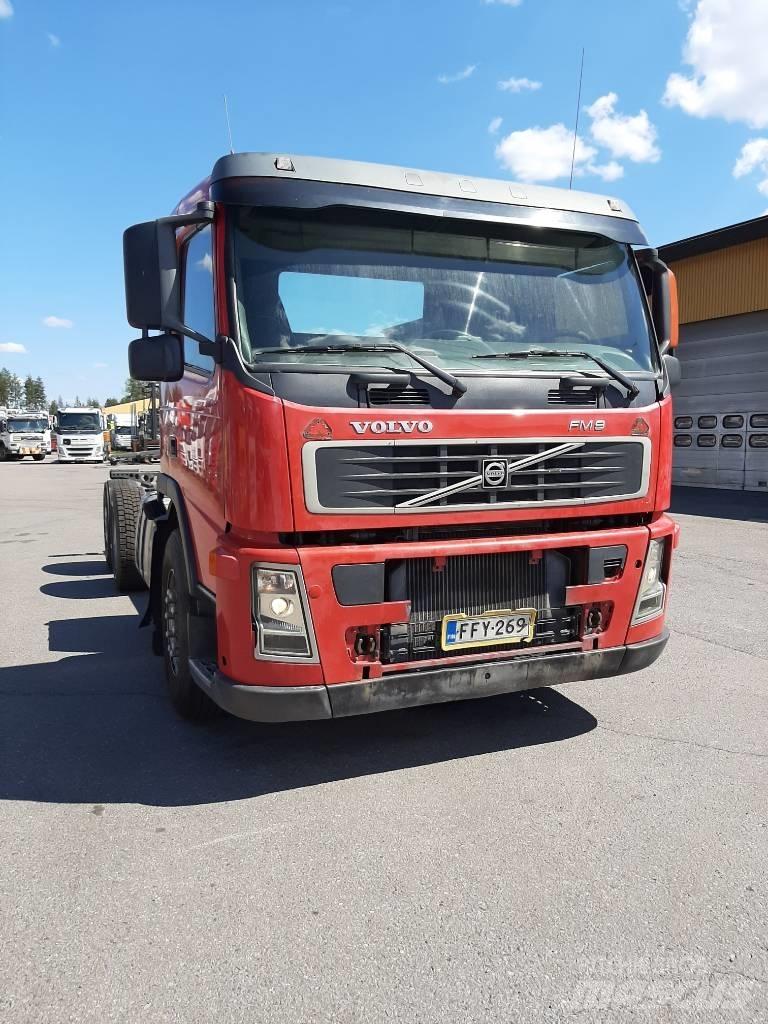 Volvo FM 9 Chassis Cab trucks