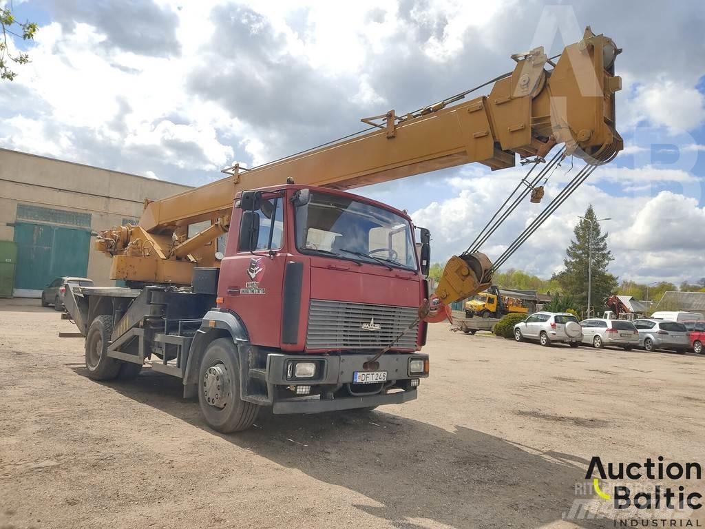 MAZ 533731 All terrain cranes