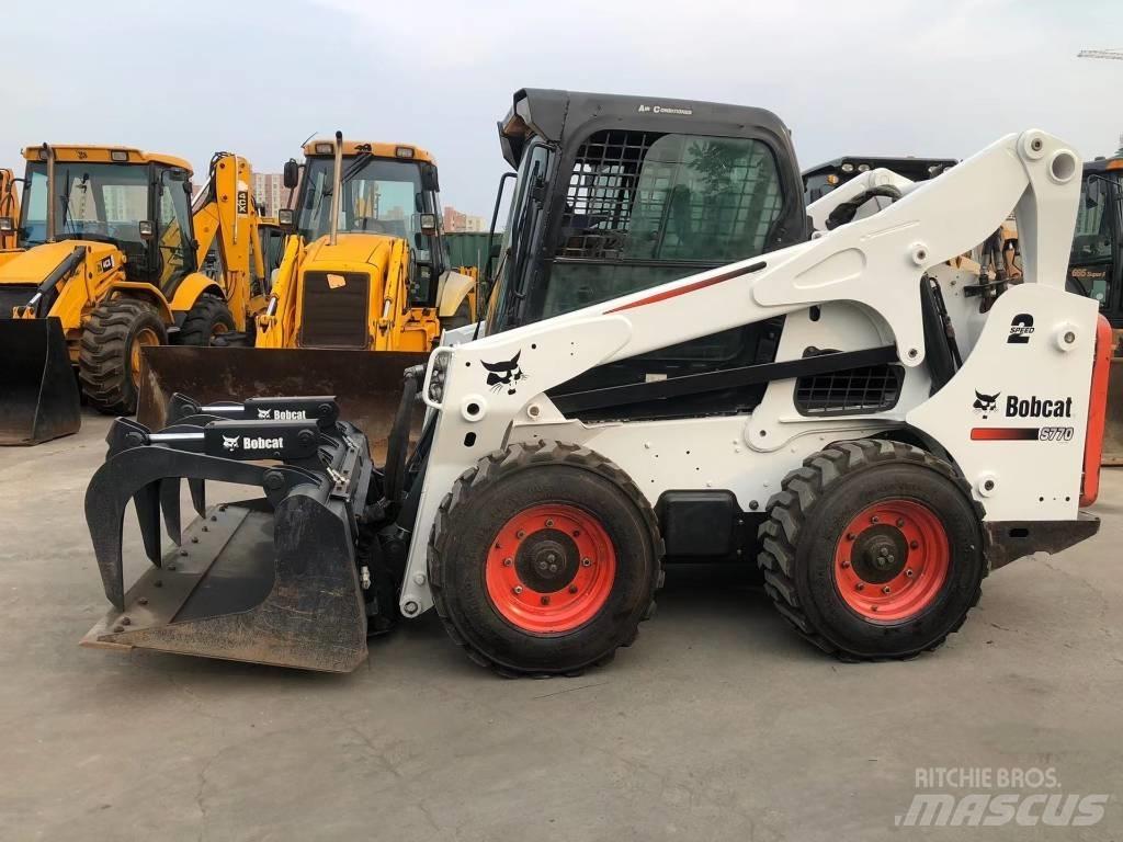 Bobcat S770 Skid steer loaders