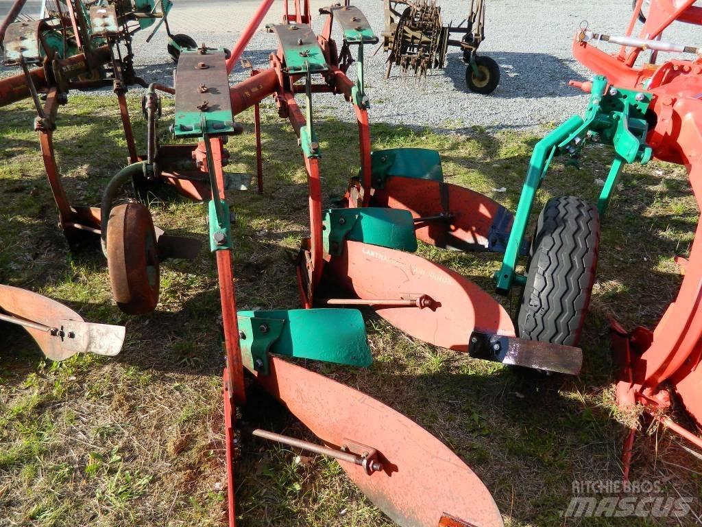 Kverneland 3 Conventional ploughs