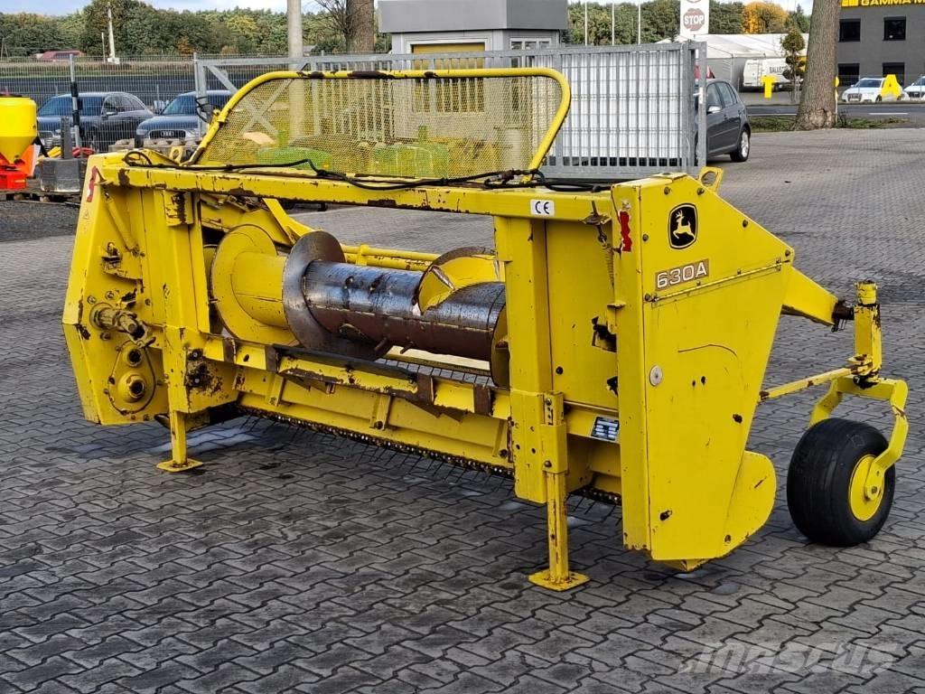 John Deere 630 A Self-propelled foragers