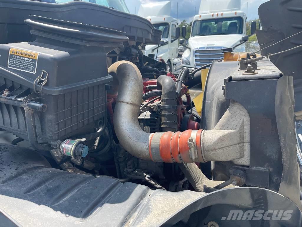 International 4300 Box body trucks