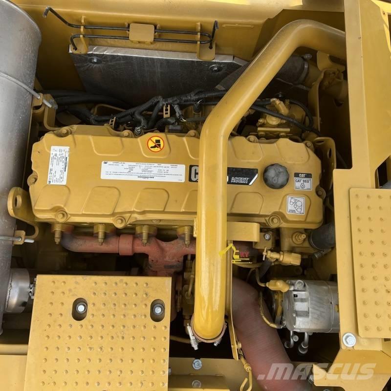 CAT 330D2L Crawler excavators