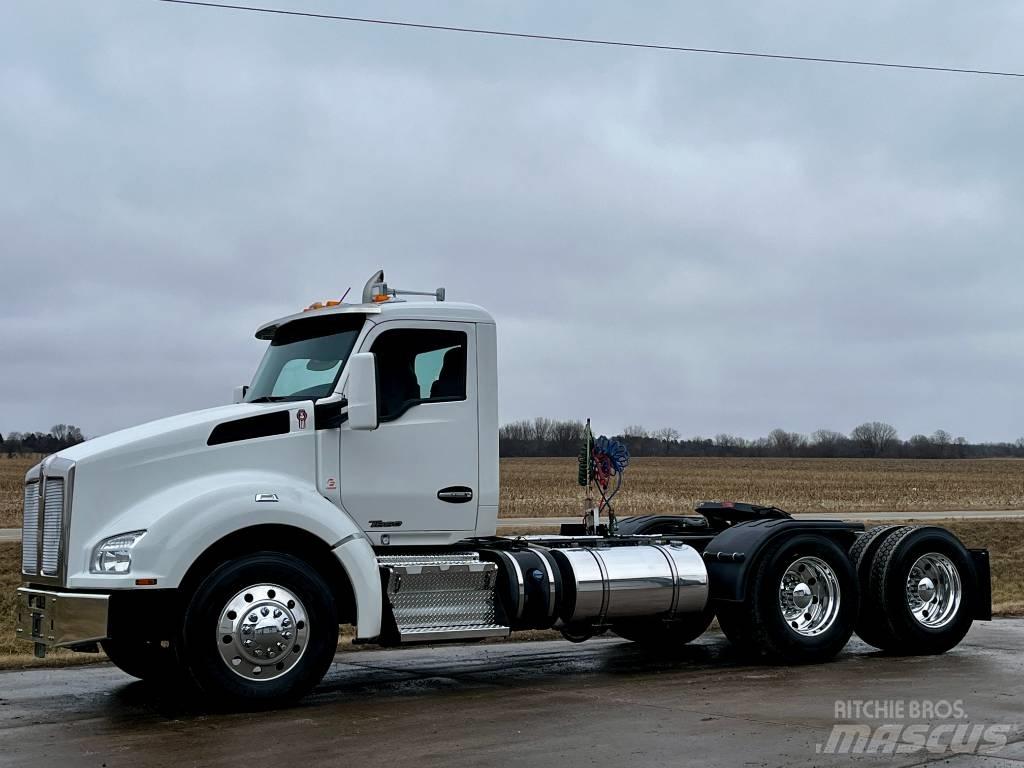 Kenworth T 880 Tractor Units