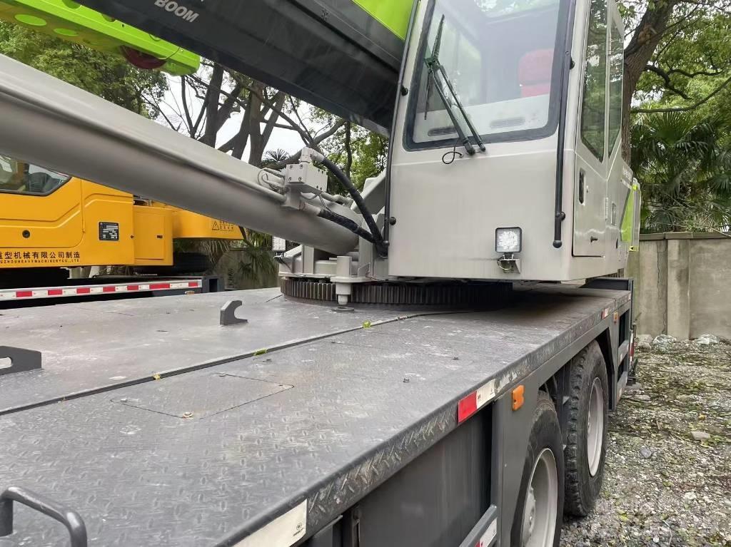 Zoomlion 25 T All terrain cranes