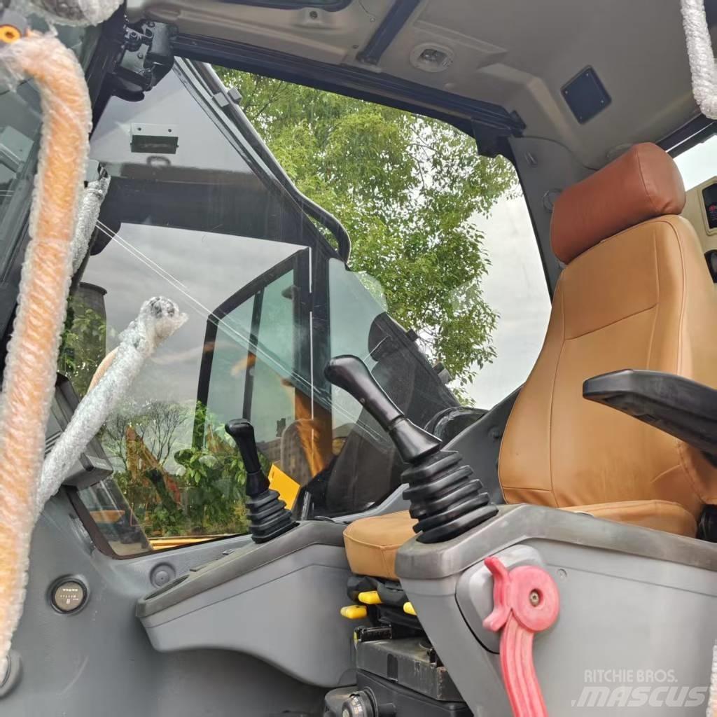 Volvo EC 380 Crawler excavators