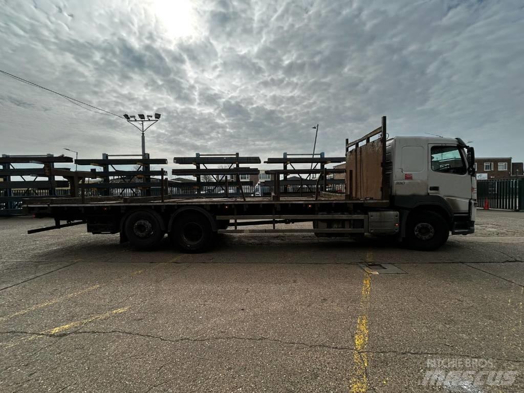 Volvo FM 330 Flatbed / Dropside trucks