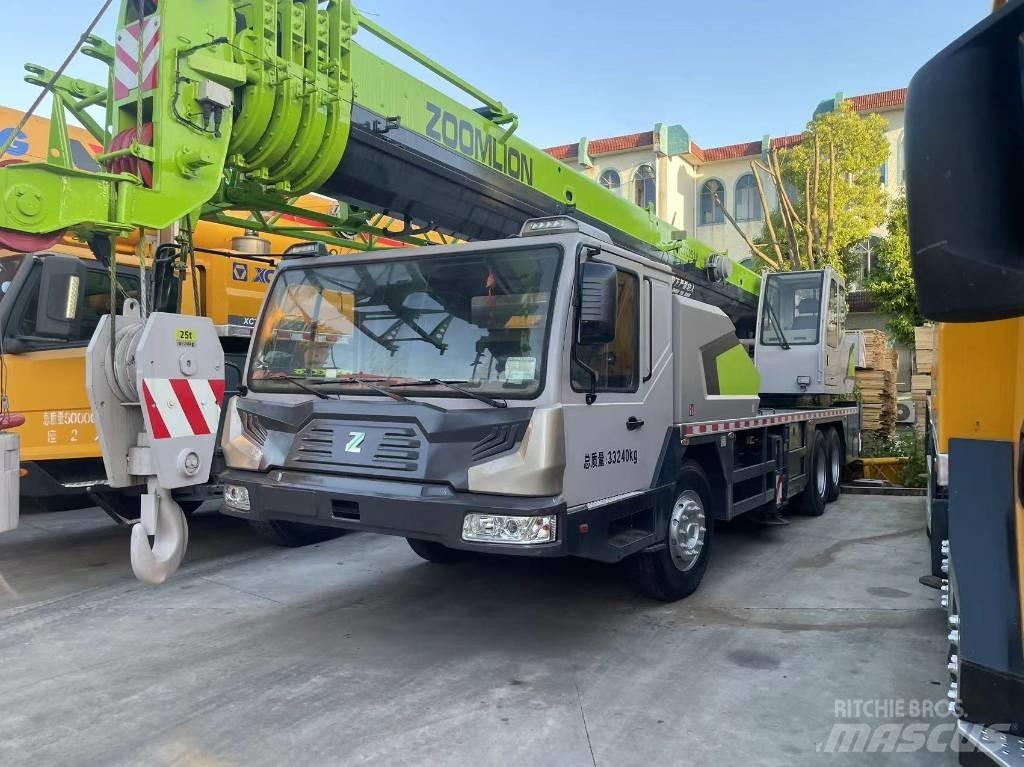 Zoomlion ZTC 251 V All terrain cranes