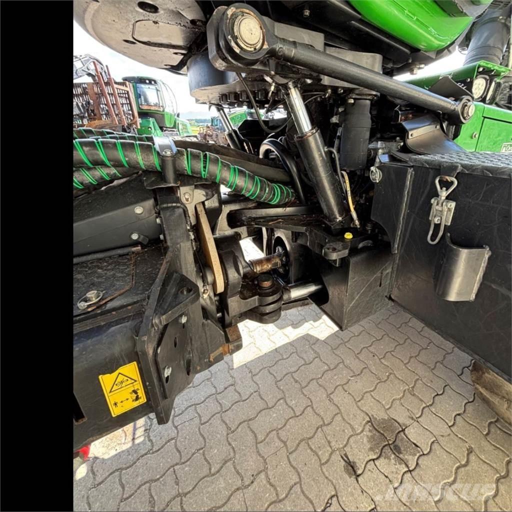 John Deere 1270 G Harvesters