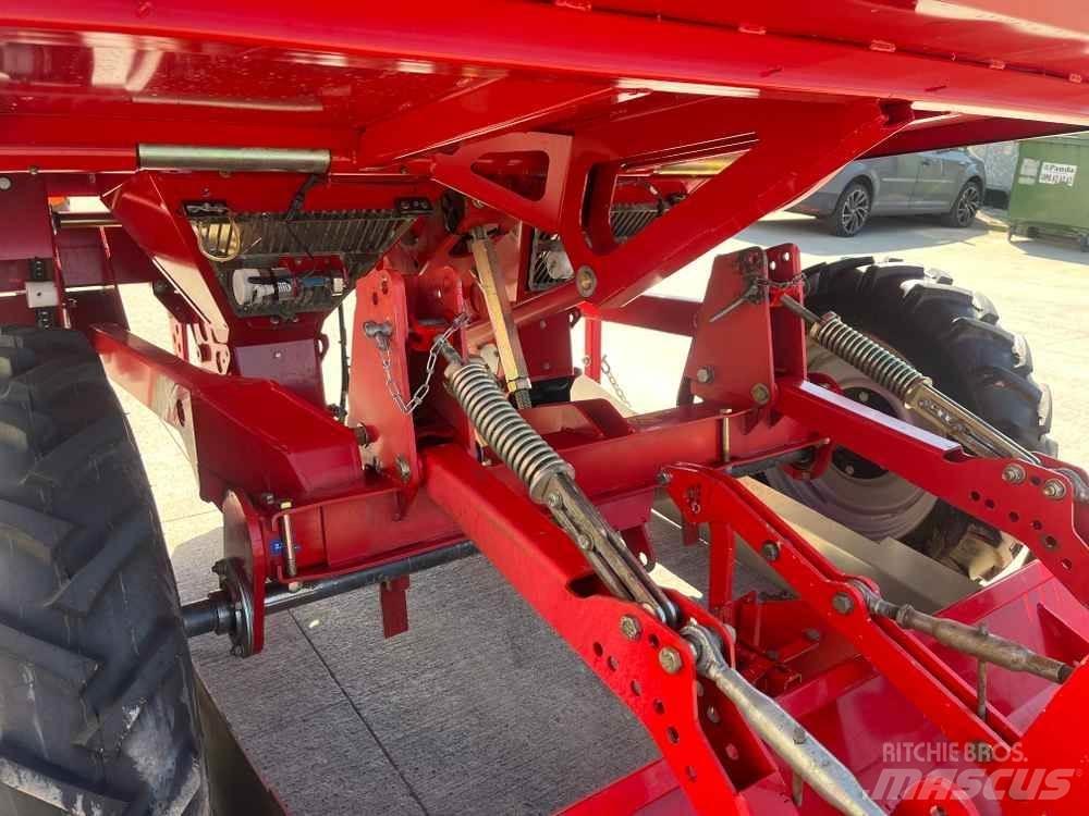 Grimme GL 32 B Potato planters