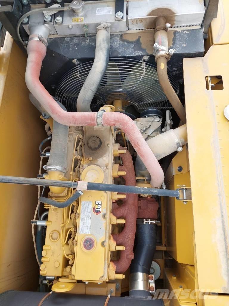CAT 323D3 Crawler excavators