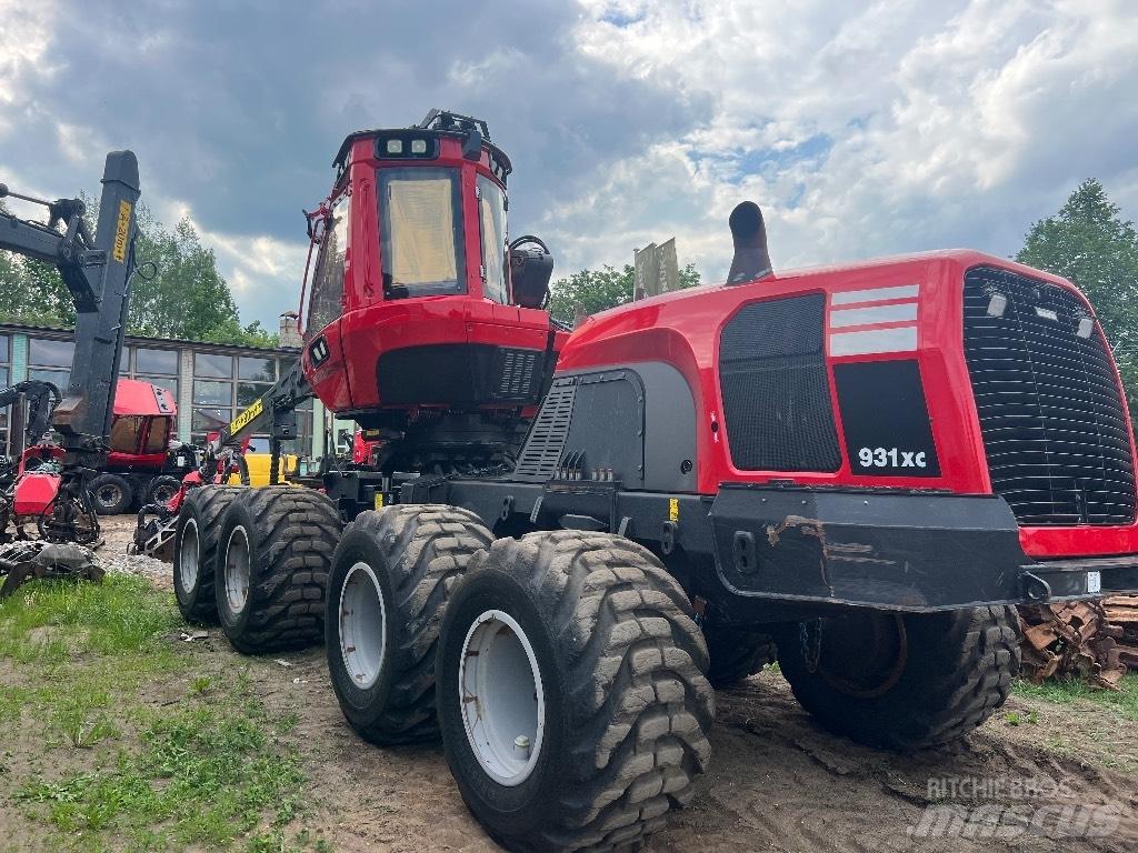 Komatsu 931 XC Harvesters