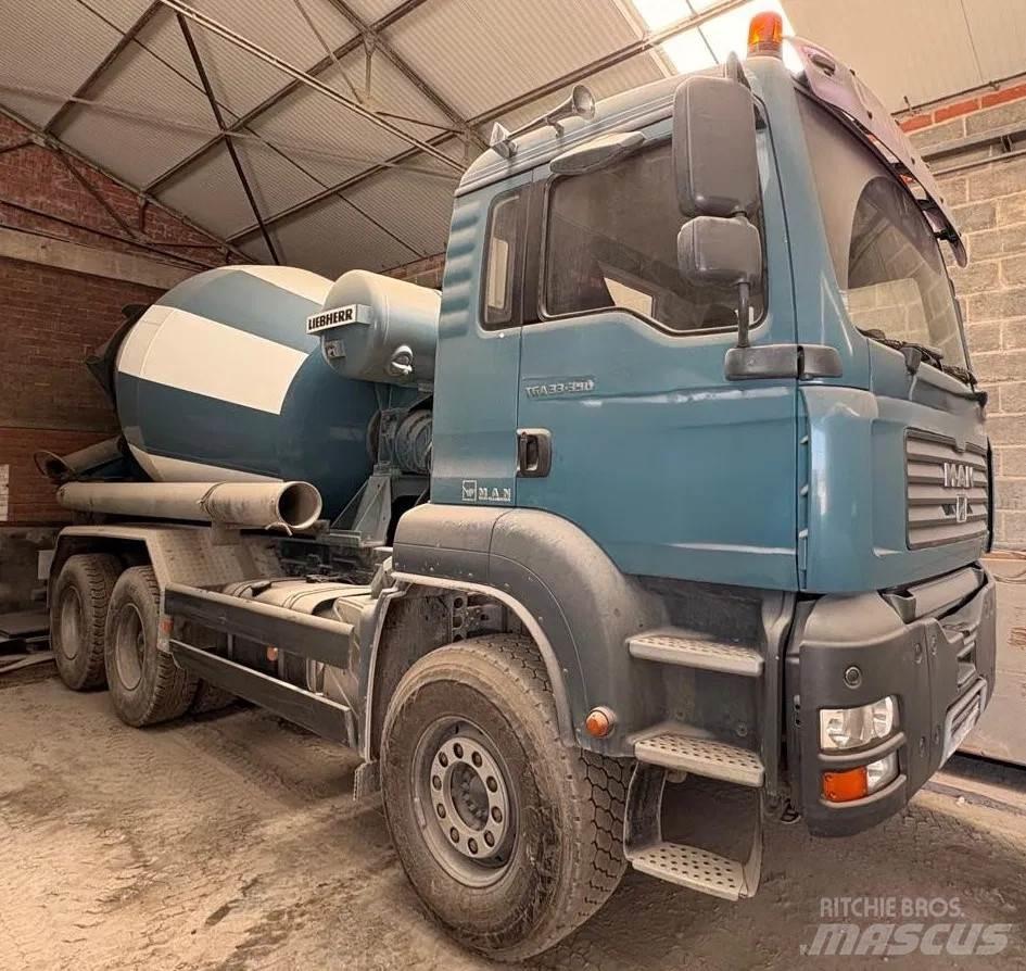 MAN 33 TGA 33.350 Concrete trucks