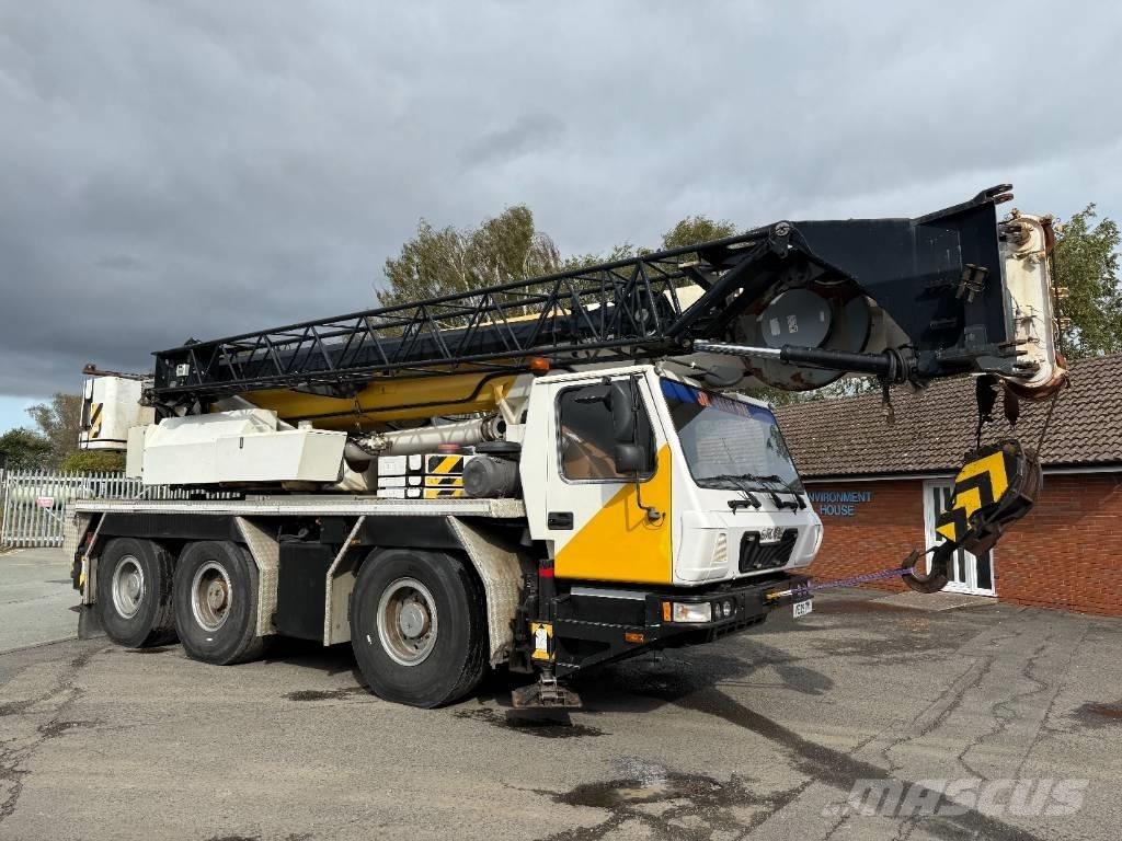 Grove GMK 3055 All terrain cranes