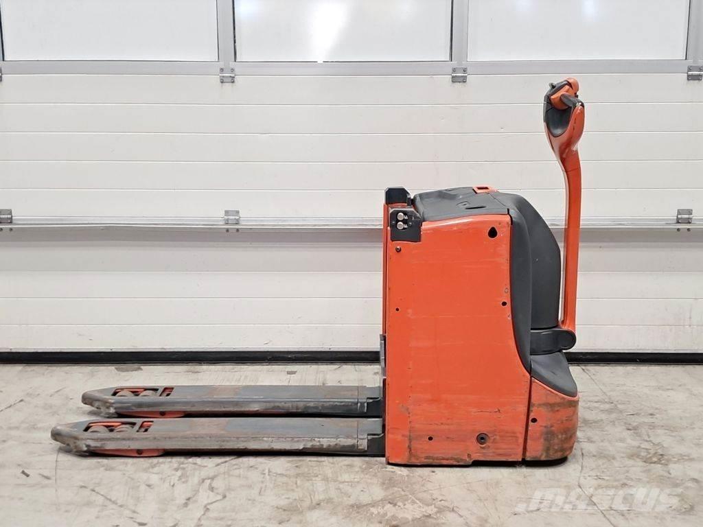 Linde T16L Low lifter