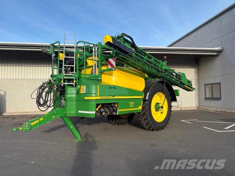 John Deere R952i Trailed sprayers