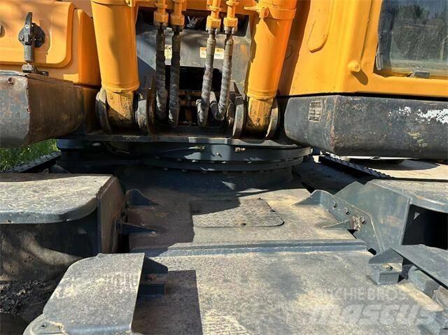 Hyundai 210W Wheeled excavators