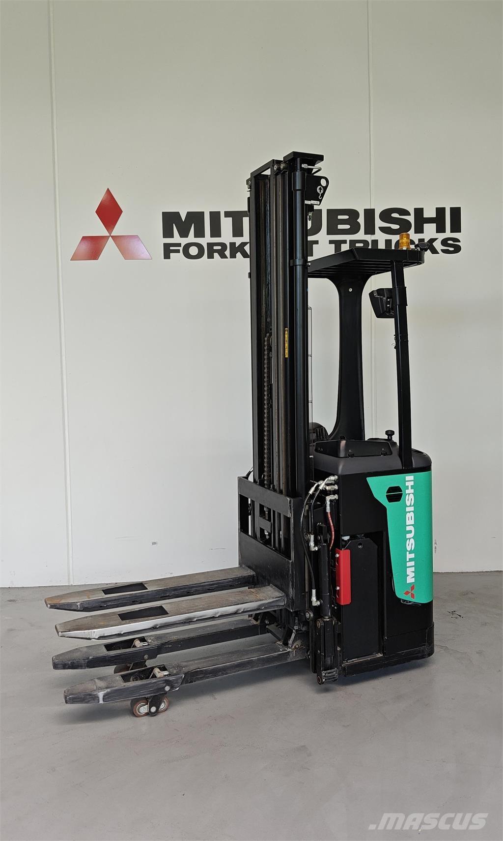 Mitsubishi SBR16NI Self propelled stackers
