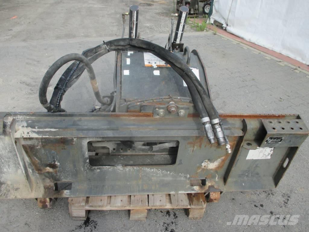 Bobcat 18 PLA Scrapers