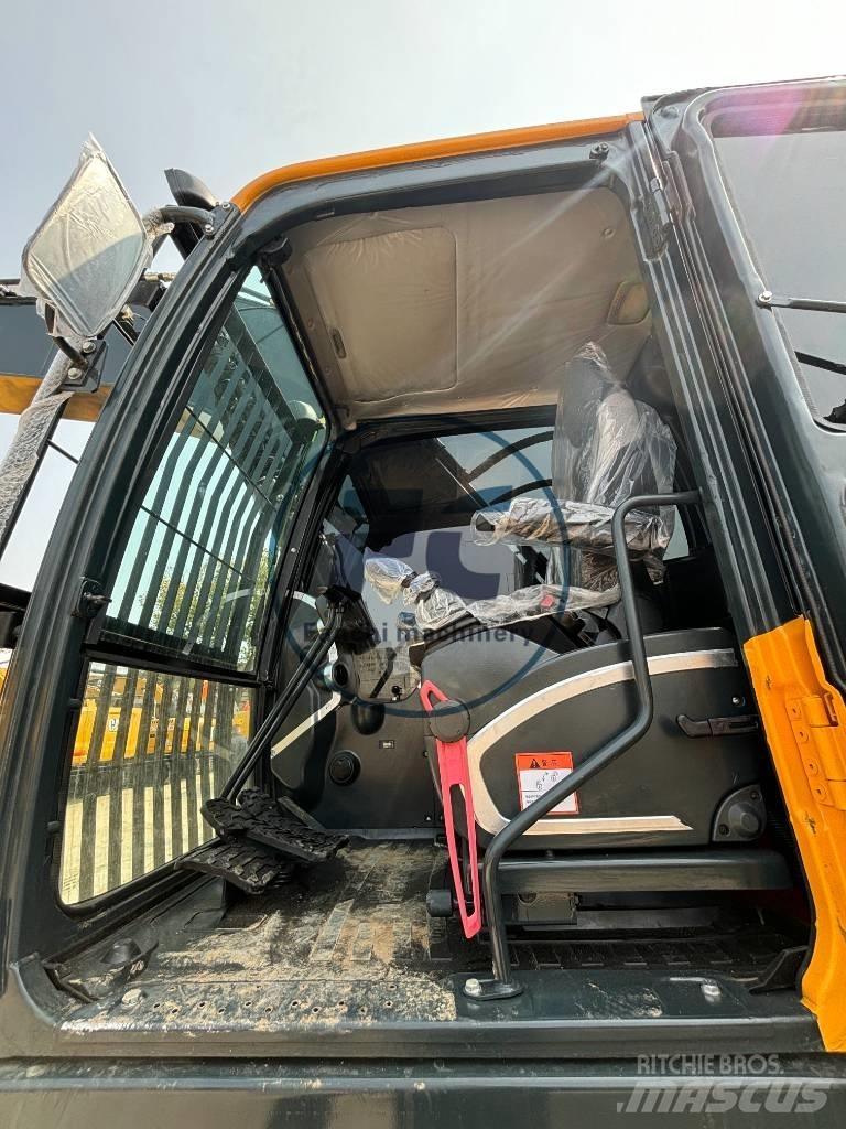 Hyundai 220LC Midi excavators  7t - 12t