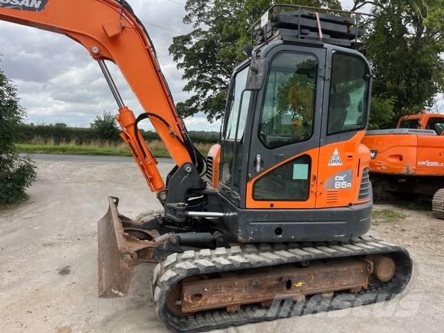 Doosan DX 85 R-3 Midi excavators  7t - 12t