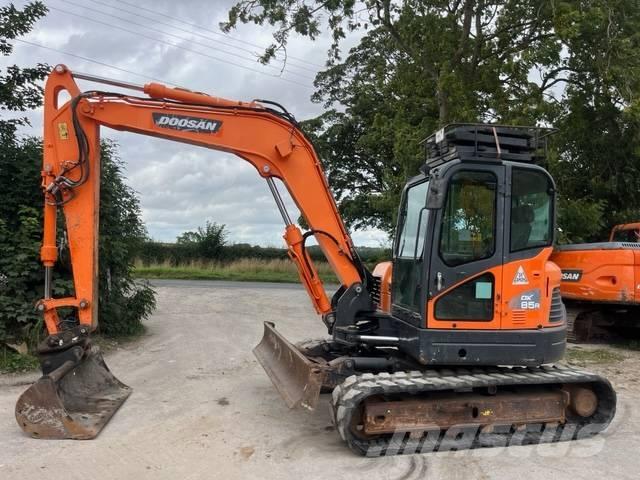 Doosan DX 85 R-3 Midi excavators  7t - 12t