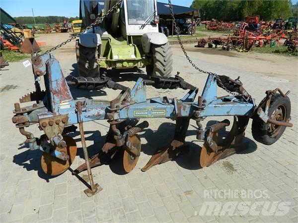 Överum 3 Conventional ploughs