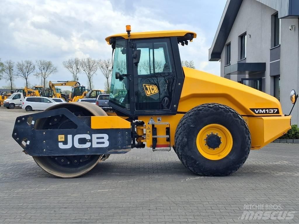 JCB VM 137 Single drum rollers