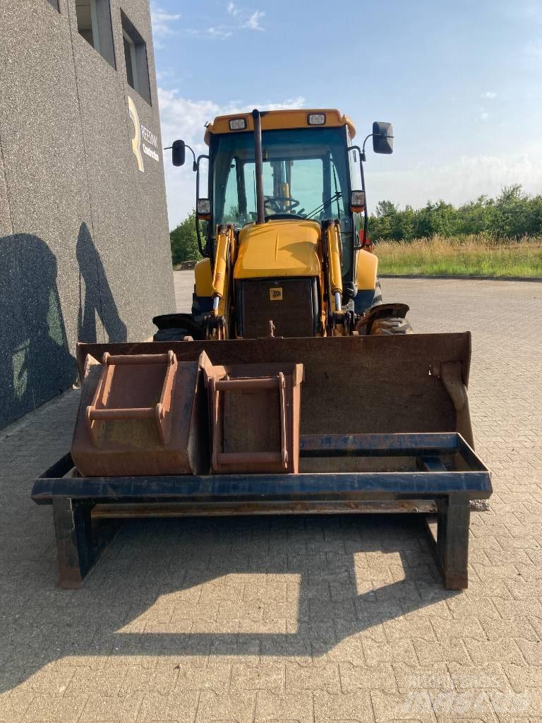 JCB 3 CX Backhoe loaders