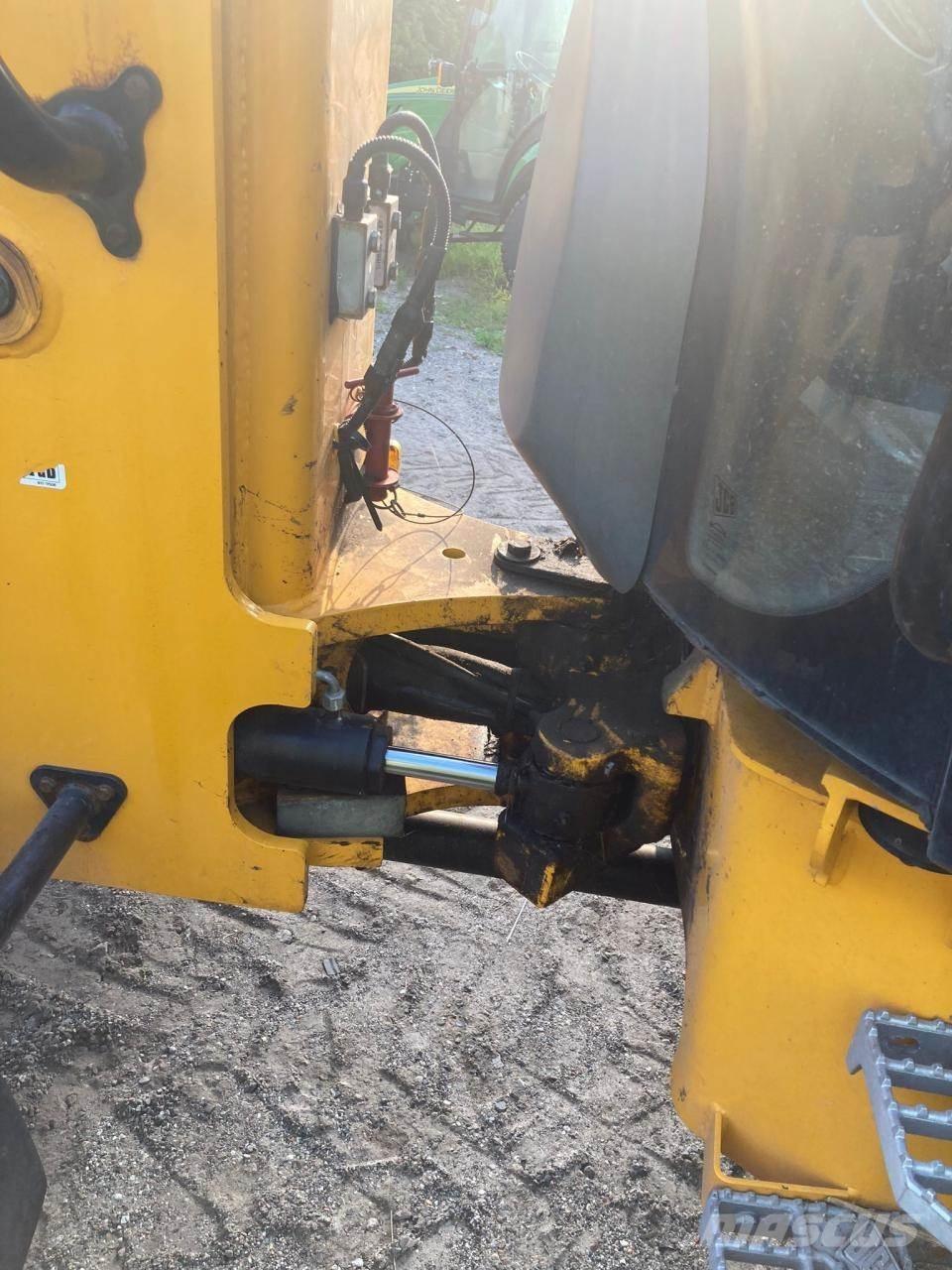 JCB TM 220 Telehandlers for agriculture