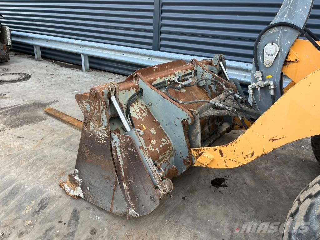 Liebherr L 506 Wheel loaders