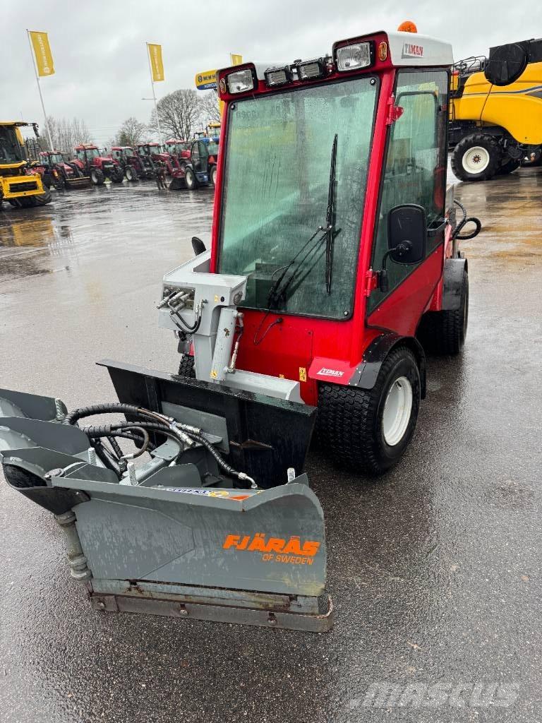 Timan Tool-Trac 245 Utility machines