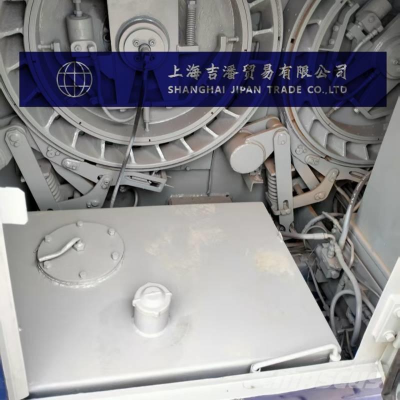 Kobelco 7065 Tracked cranes