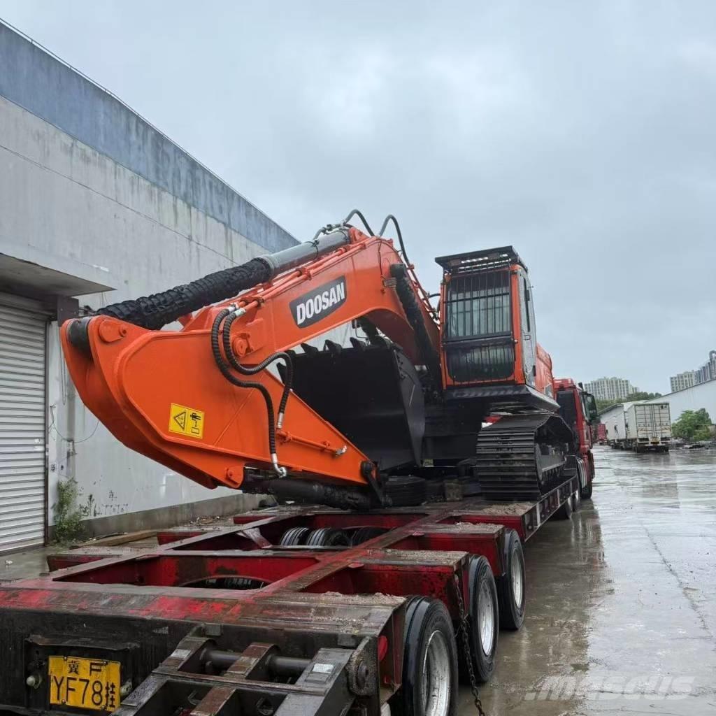 Doosan DX 225 LCA Crawler excavators