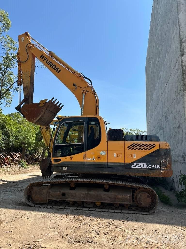 Hyundai 220LC-9S Crawler excavators