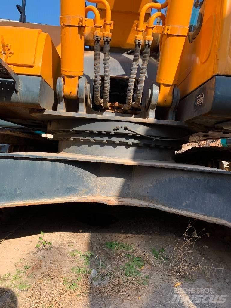 Hyundai 305LC-9T Crawler excavators