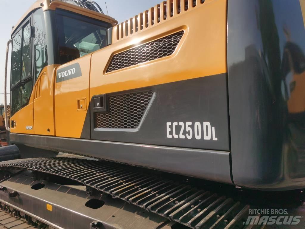 Volvo EC 250 D L Crawler excavators