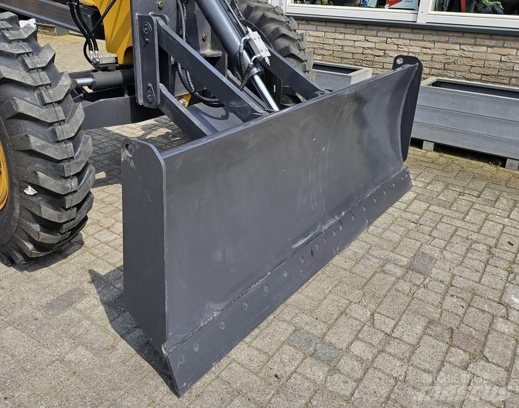 XCMG Frontblade Other attachments and components