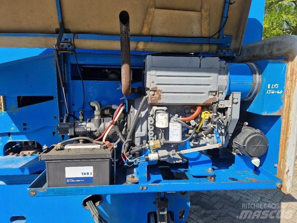 Genie S-45 Telescopic boom lifts