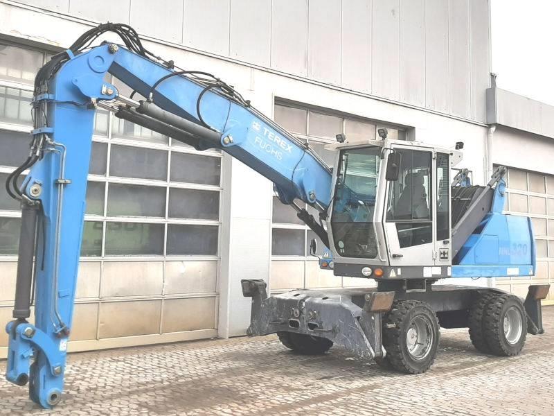 Fuchs MHL 320 D Waste / industry handlers
