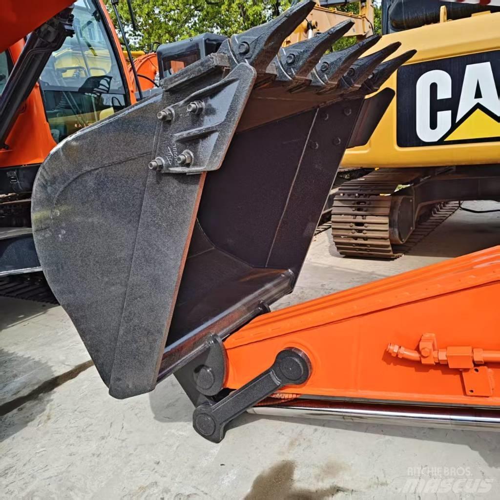 Doosan 225 LC Crawler excavators